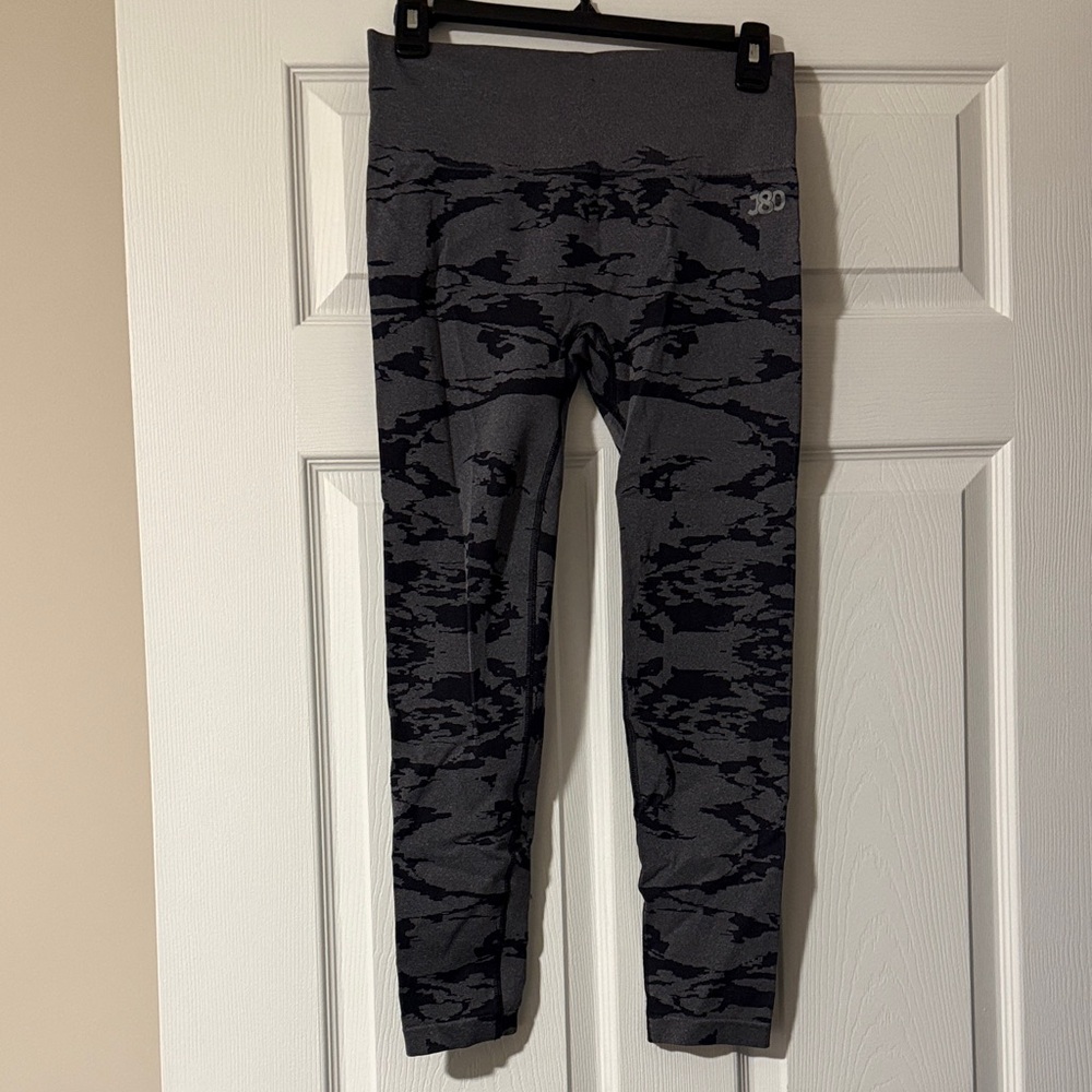 Women's Gray Camo Leggings